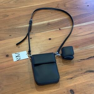 😊 New Crispy Zara Black Crossbody Bag with Mini Pouch